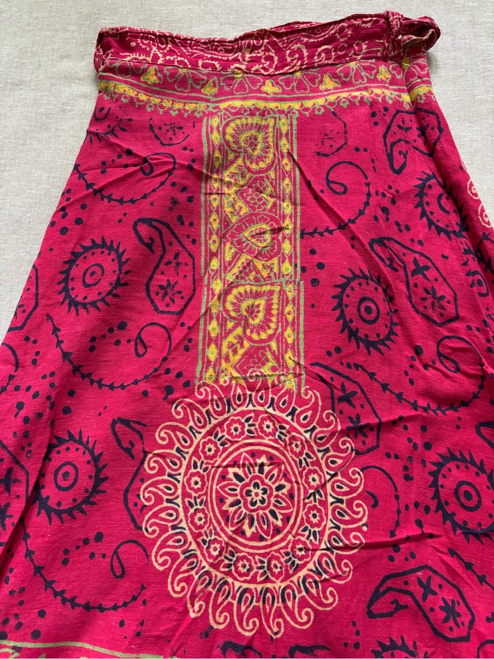 Vintage violet Indian bohemian batik midi wrap skirt. - Picture 8 of 12